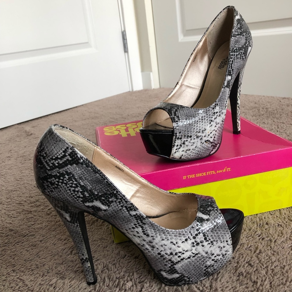 Charlotte Russe peep toe heels